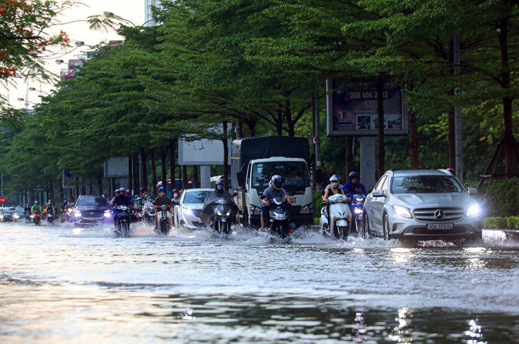 Thời tiết hôm nay ngày 7/11/2023: Ảnh hưởng không khí lạnh, cả nước mưa dông