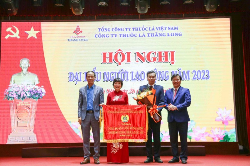 Đẩy mạnh học tập và làm việc theo tư tưởng đạo đức, phong cách Hồ Chí Minh