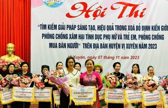 Hà Giang: Tìm kiếm giải pháp xóa bỏ định kiến giới, bạo lực gia đình