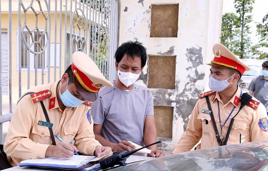 ha noi cong bo anh sach o to bi phat nguoi thang 102023