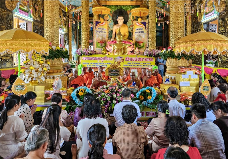 Đồng bào Khmer ở TP. Cần Thơ: Rộn ràng mùa dâng y Kathina