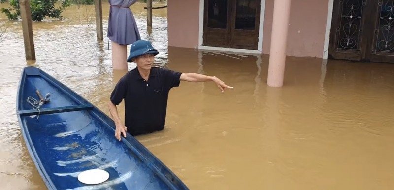 Miền Trung: Mưa lớn kèm nước lũ đạt đỉnh lịch sử năm 2020