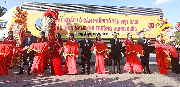 Lô tổ yến đầu tiên chính thức xuất khẩu sang thị trường Trung Quốc