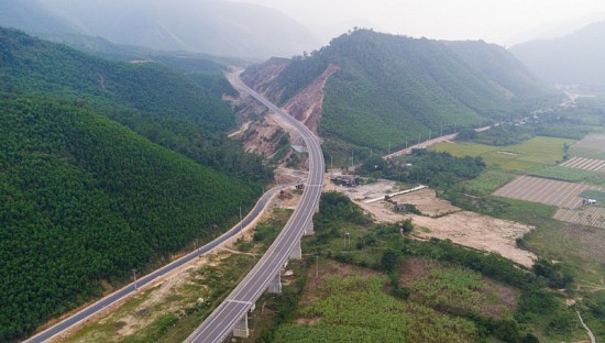 Cần hơn 3.000 tỷ đồng nâng cấp đường Hồ Chí Minh đoạn La Sơn - Hoà Liên lên 4 làn xe