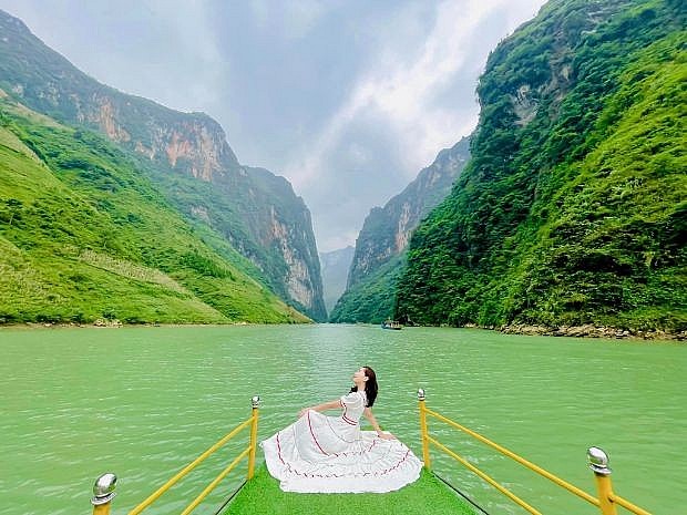 Gợi ý các địa điểm du lịch tháng 11 không thể bỏ qua Du lịch trong nước tháng 11: Những địa điểm đẹp mê hồn không thể bỏ qua