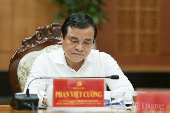 chong tham nhung tieu cuc o dia phuong cat vai canh de cuu ca vuon cay