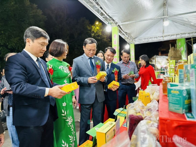 Hơn 70 gian hàng trong và ngoài tỉnh tham dự Hội chợ OCOP Tuyên Quang 2023