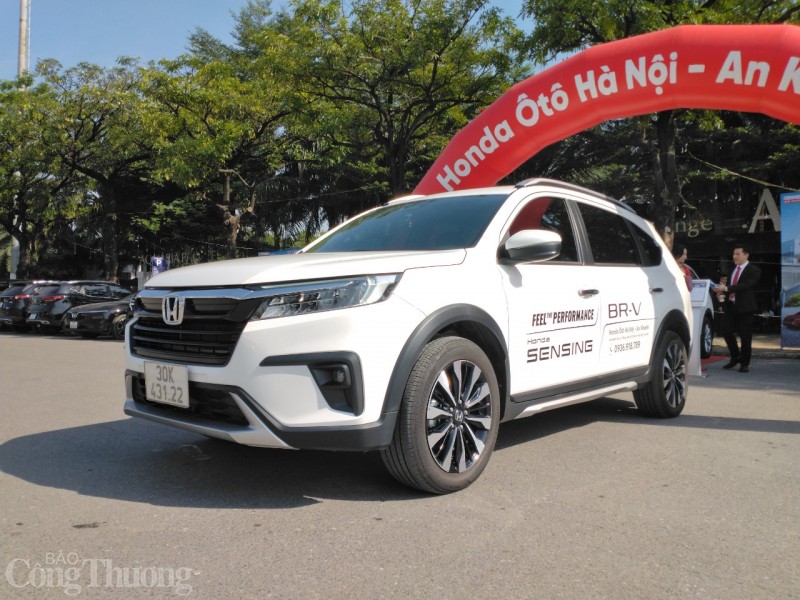 Mitsubishi Xpander giữ vững ngai vàng, Honda BRV không còn là 