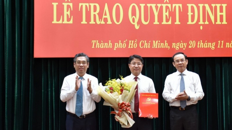 TP. Hồ Chí Minh có tân Chánh văn phòng Thành ủy, Trưởng Ban dân vận và Phó Chánh văn phòng UBND