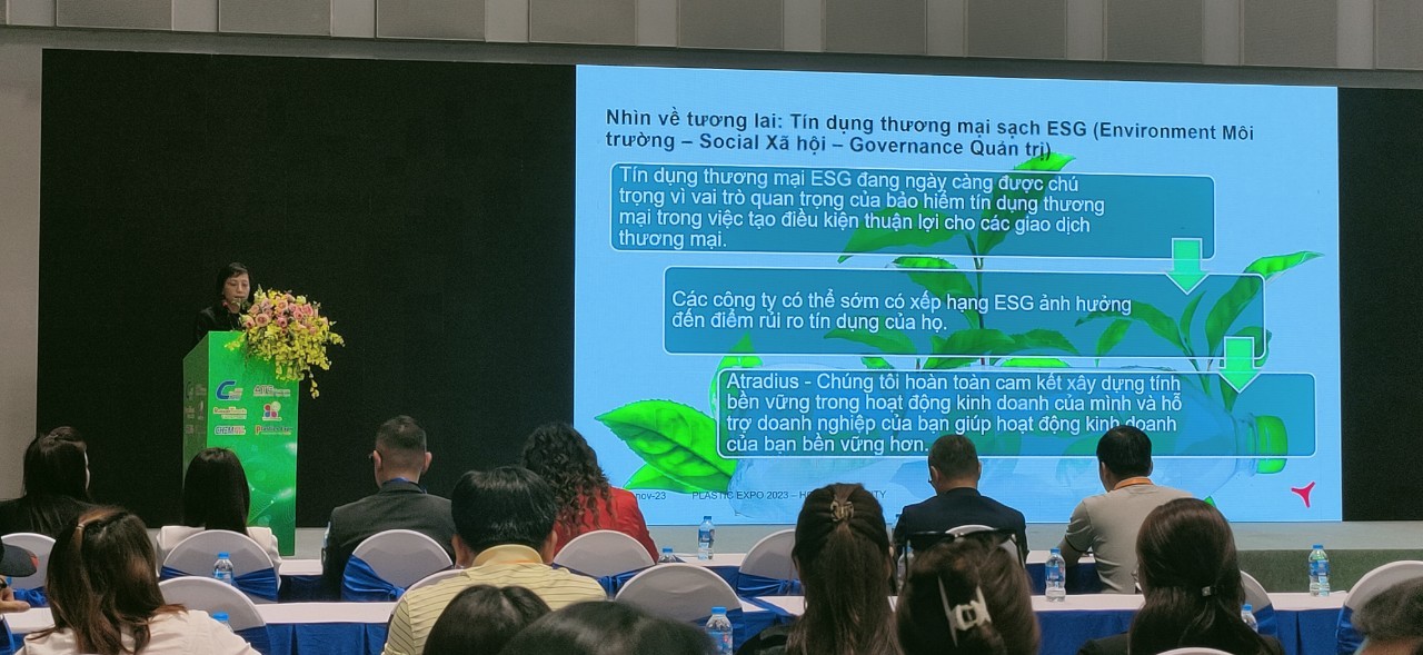 họp báo với chủ đề: “Tầm quan trọng của sự ổn định tài chính trong việc thu hút đầu tư và thúc đẩy tăng trưởng kinh doanh cho ngành Nhựa TP. Hồ Chí Minh”  