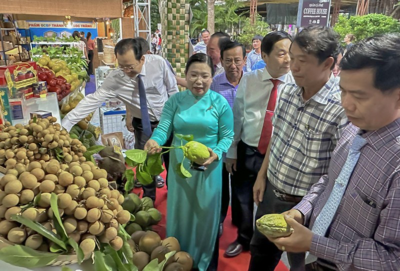 Sóc Trăng: Khai mạc Hội chợ xúc tiến thương mại sản phẩm OCOP và đặc sản vùng miền