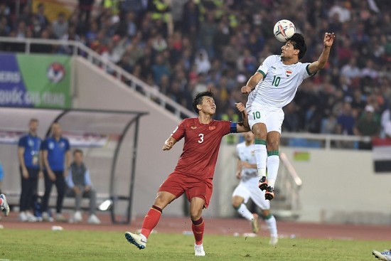 tuyen viet nam thua iraq day tiec nuoi o nhung phut bu gio cuoi cung