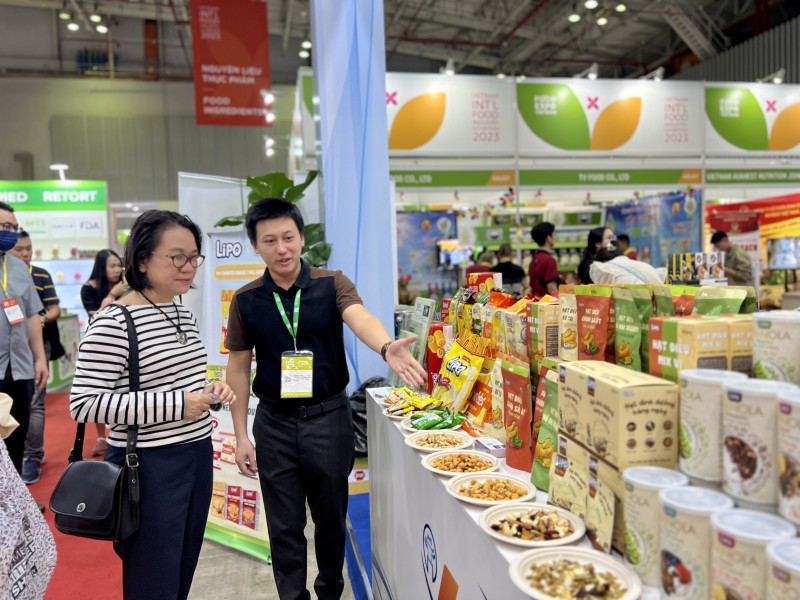 Hàng trăm gian hàng tại Vietnam Foodexpo 2023 Hàng trăm gian hàng tại Vietnam Foodexpo 2023