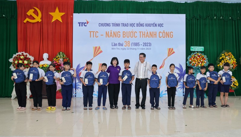 Năm 2023, TTC trao tặng học bổng cho 563 em học sinh tại 10 trường Tiểu học, Trung học cơ sở, Trung học phổ thông thuộc huyện Mỏ Cày Nam và Mỏ Cày Bắc, tỉnh Bến Tre