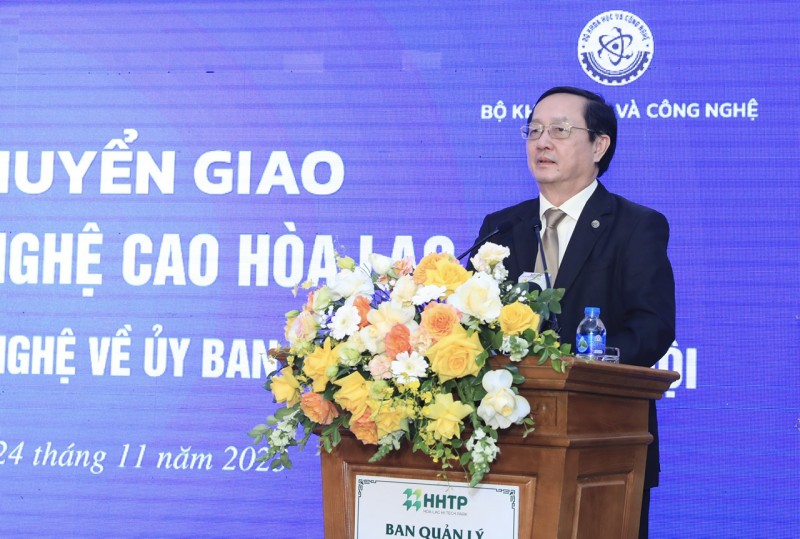 Bộ trưởng Huỳnh Thành Đạt