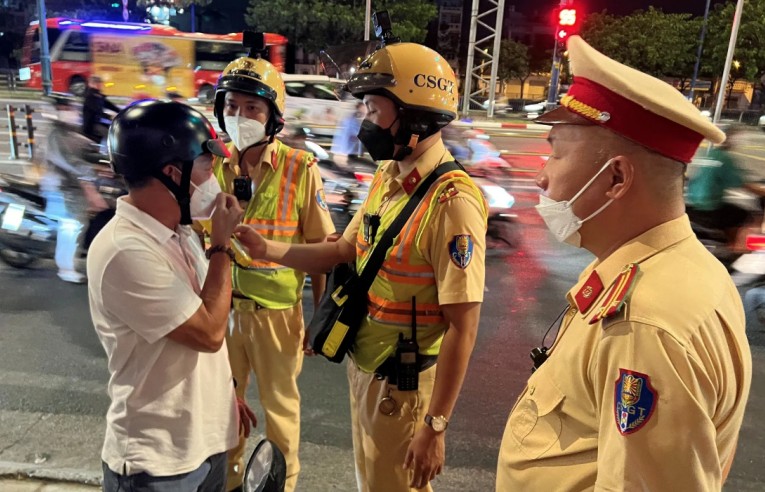 Xử phạt vi phạm nồng độ cồn: Ngăn chặn triệt để “ma men”, giúp người dân bớt nỗi lo khi ra đường