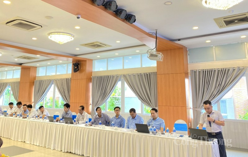Hoàn thiện giải pháp quản lý các tấm quang năng điện mặt trời thải bỏ
