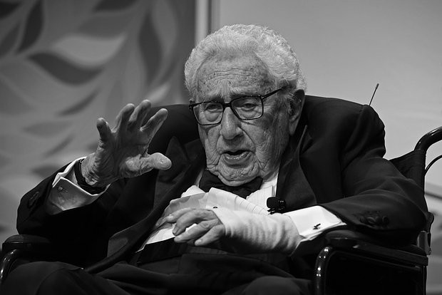 Cựu Ngoại trưởng Mỹ Henry Kissinger qua đời ở tuổi 100