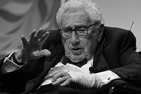 Cựu Ngoại trưởng Mỹ Henry Kissinger qua đời ở tuổi 100