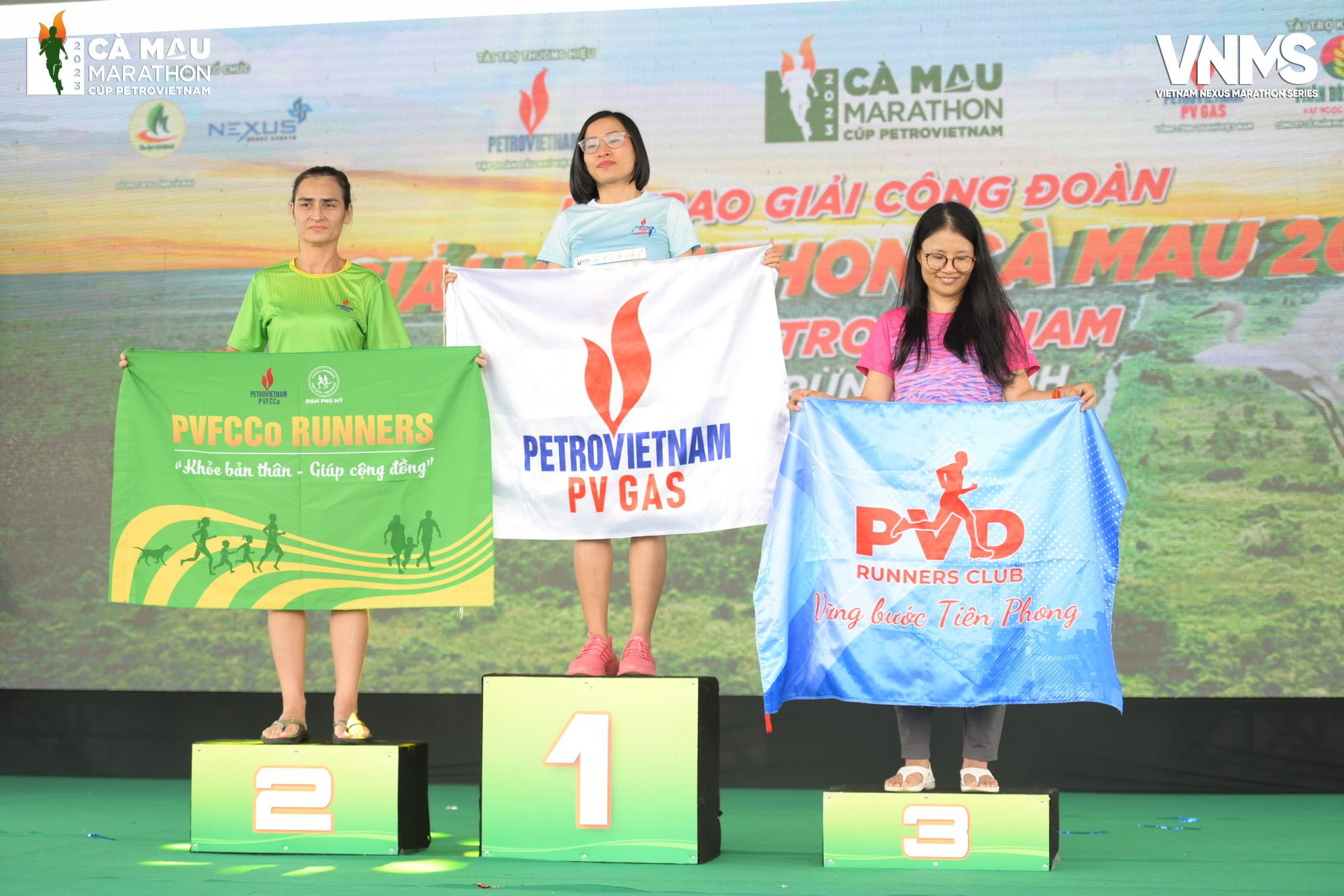 runner-hoang-thi-ha-cong-ty-pvpipe-hang-tu-chung-cuoc-hang-nhat-cong-doan-dau-khi-cu-ly-nu-10km.jpg