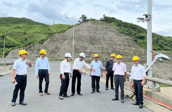 Thừa Thiên Huế: Các hồ chứa khẩn trương ứng phó thời tiết nguy hiểm