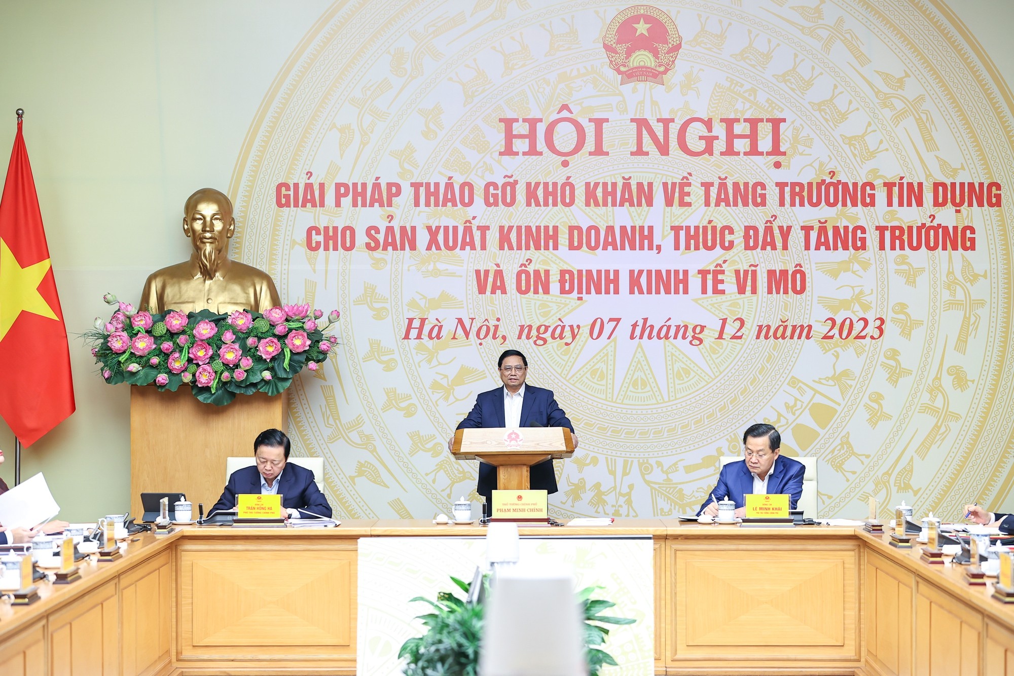 Thủ tướng Phạm Minh Chính chỉ đạo 10 nhóm nhiệm vụ cho Ngân hàng Nhà nước