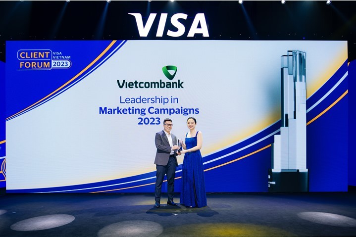 Vietcombank được Visa vinh danh 12 hạng mục giải thưởng quan trọng trong hoạt động thẻ năm 2023