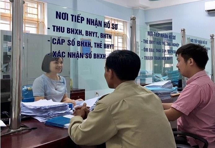 Không yêu cầu nộp, xuất trình sổ hộ khẩu khi giải quyết thủ tục về bảo hiểm xã hội