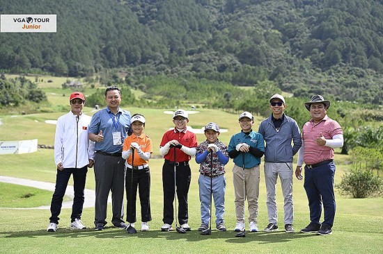 54 golfer nhí tranh tài tại VGA Junior Tour Final Leg