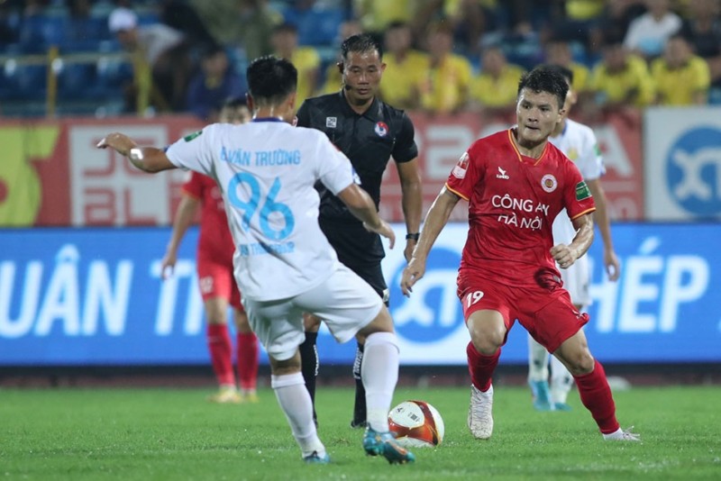 Trận Nam Định và CAHN diễn ra lúc 18h00 ngày 9/12, thuộc vòng 5 V-League 2023/2024