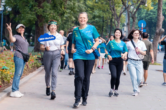 BIDV MetLife nhận giải thưởng AmCham CSR Awards 2023 với các nỗ lực vì cộng đồng