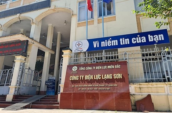 Nhịp cầu Công Thương ngày 12/12: Phản ánh liên quan Điện lực Lạng Sơn, thị trường đèn năng lượng mặt trời