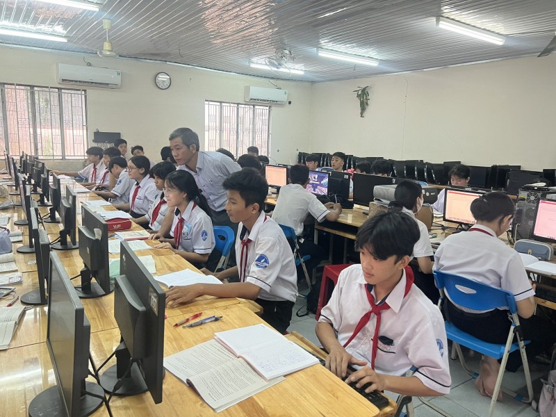 Bình Dương: Cấm bắt ép học sinh học thêm dưới mọi hình thức