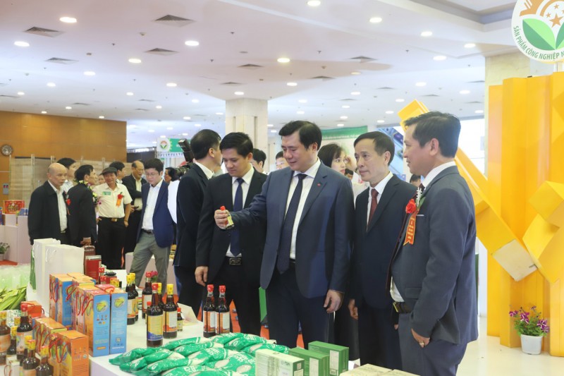 Lễ tôn vinh sản phẩm công nghiệp nông thôn tiêu biểu cấp quốc gia 2023