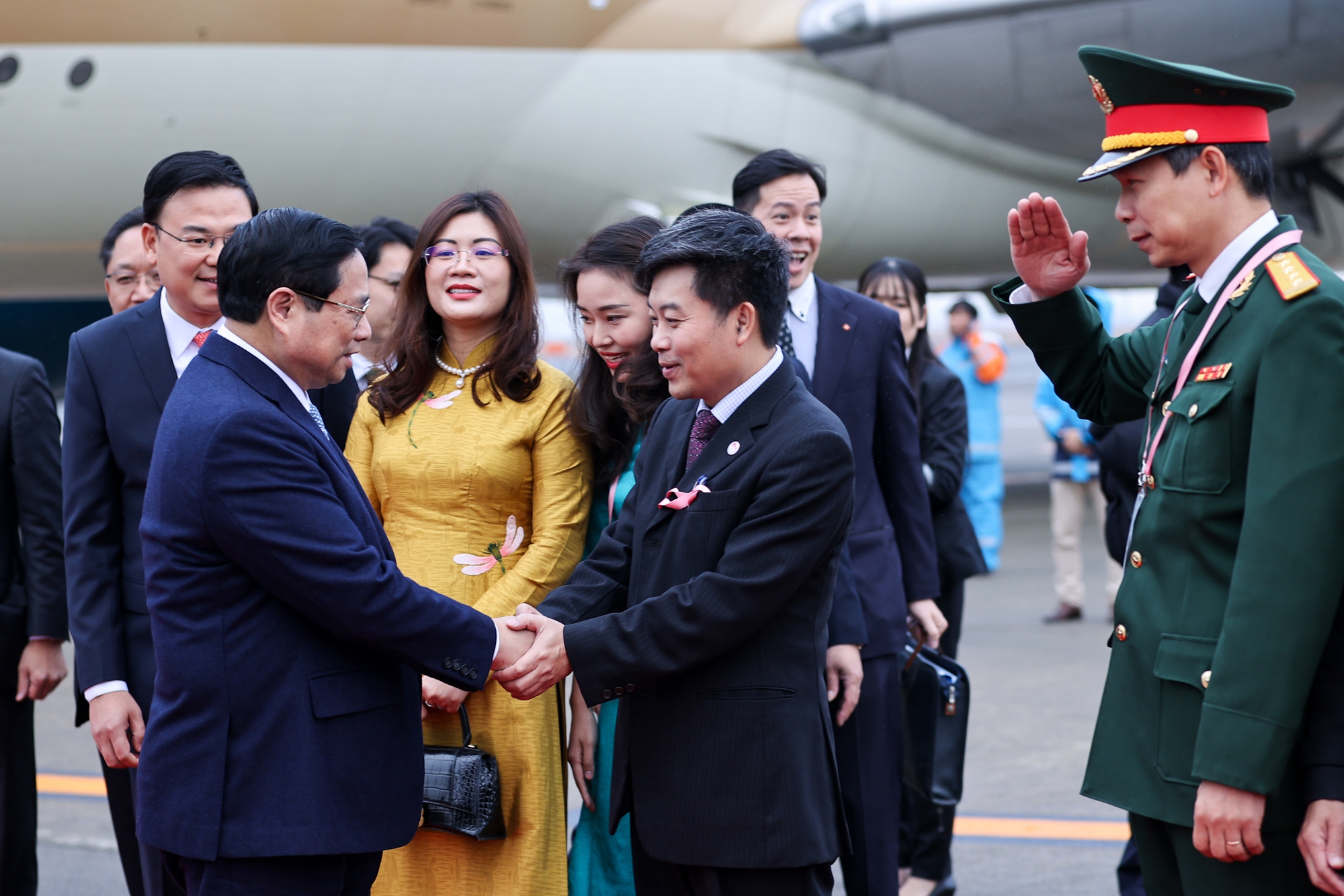 Thủ tướng Phạm Minh Chính tới Tokyo, bắt đầu chuyến công tác tại Nhật Bản