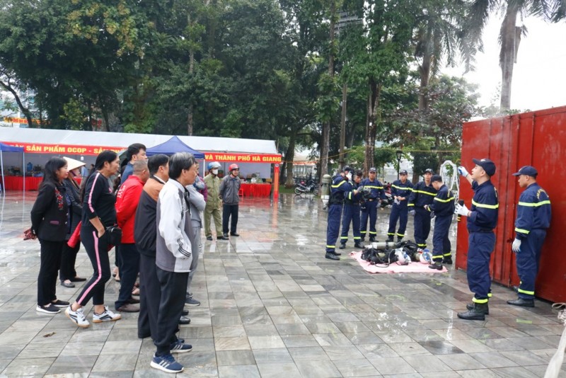 Hà Giang: Tổ chức Chương trình tuyên truyền, trải nghiệm thực hành chữa cháy và cứu nạn, cứu hộ