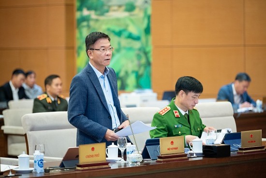 chinh phu de xuat xay dung luat hoa chat sua doi