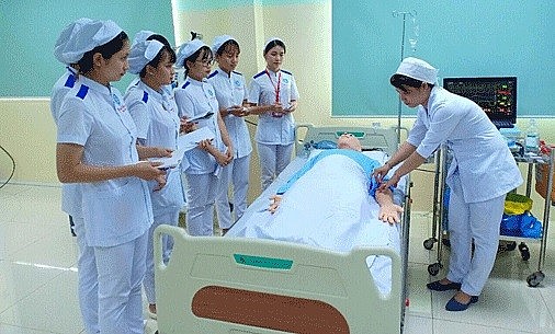 binh duong ho tro tien cho sinh vien hoc nganh dieu duong ho sinh tu 112024