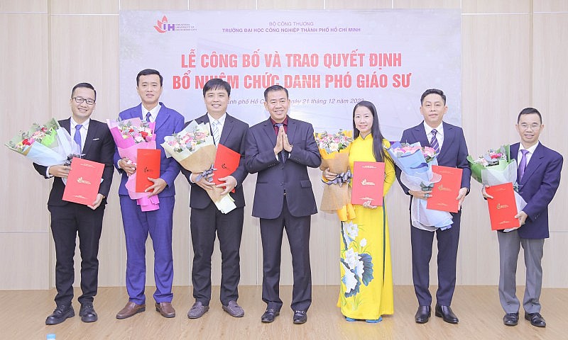 Trường Đại học Công nghiệp TP. Hồ Chí Minh trao quyết định bổ nhiệm chức danh Phó Giáo sư