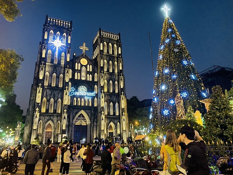 Nhà thờ Lớn lung linh huyền ảo đón Giáng sinh.