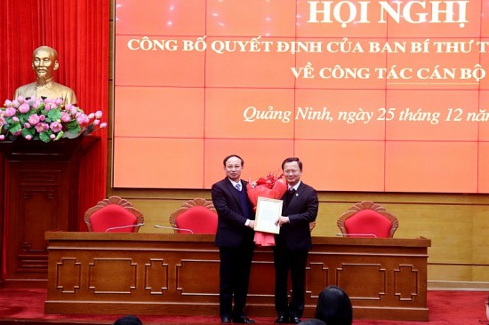 cong bo quyet dinh chuan y ong cao tuong huy lam chu tich ubnd tinh quang ninh