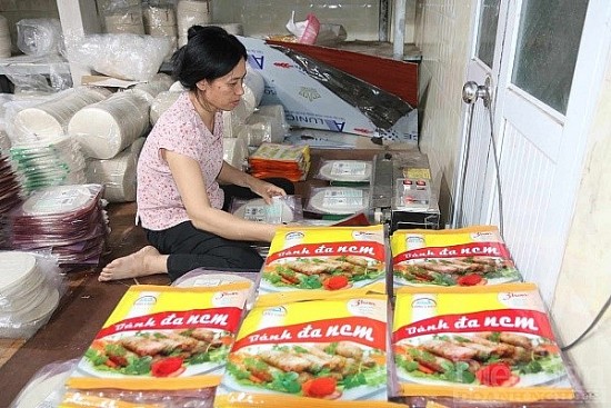 banh da nem lang cheu san pham lang nghe mang lai doanh thu tram ty