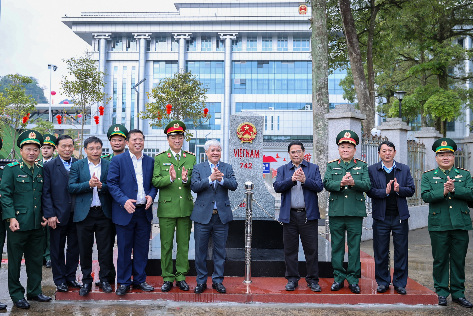 Thủ tướng Phạm Minh Chính: Cao Bằng cần đẩy mạnh phát triển kinh tế cửa khẩu- Ảnh 3.