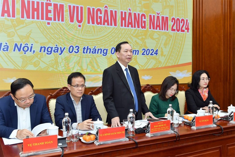 Tín dụng 2023 tăng 13,5%, lãi suất huy động và cho vay giảm mạnh