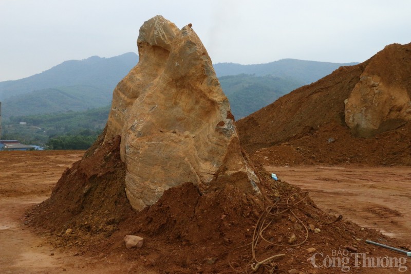 Hòa Bình: “Mục sở thị” nhà máy gạch có giám đốc bị bắt vì khai đất trái phép Hòa Bình: “Mục sở thị” nhà máy gạch có giám đốc bị bắt vì khai đất trái phép