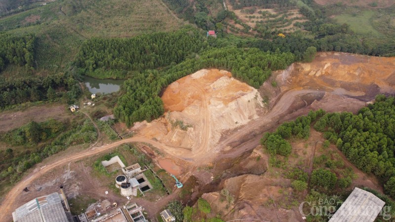 Hòa Bình: “Mục sở thị” nhà máy gạch có giám đốc bị bắt vì khai đất trái phép Hòa Bình: “Mục sở thị” nhà máy gạch có giám đốc bị bắt vì khai đất trái phép