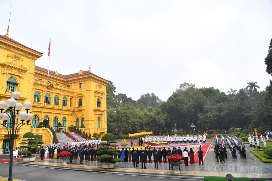 Chùm ảnh: Thủ tướng Phạm Minh Chính chủ trì lễ đón, hội đàm với Thủ tướng Lào