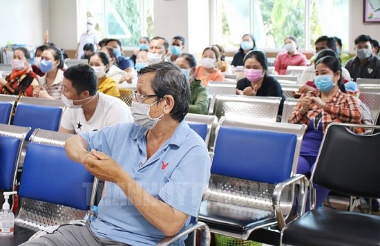 ha noi khuyen khich nguoi dan tiep tuc deo khau trang phong covid19