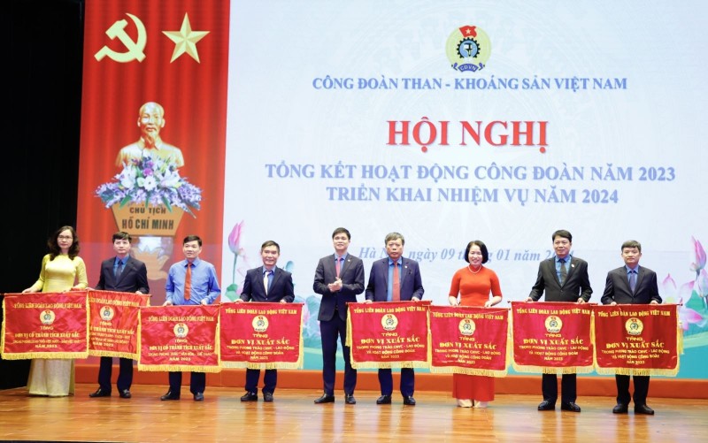 Công đoàn TKV: Tổ chức thành công Hội nghị Tổng kết hoạt động năm 2023 và triển khai nhiệm vụ năm 2024