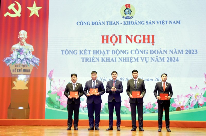 Công đoàn TKV: Tổ chức thành công Hội nghị Tổng kết hoạt động năm 2023 và triển khai nhiệm vụ năm 2024